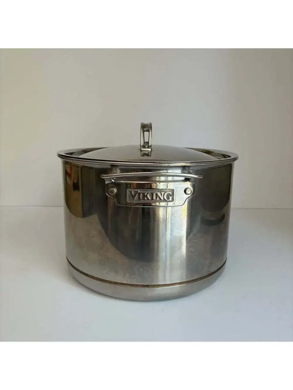 Viking Professional 5-Ply 8 Qt Stainless Steel Stock Pot w Lid Copper Core